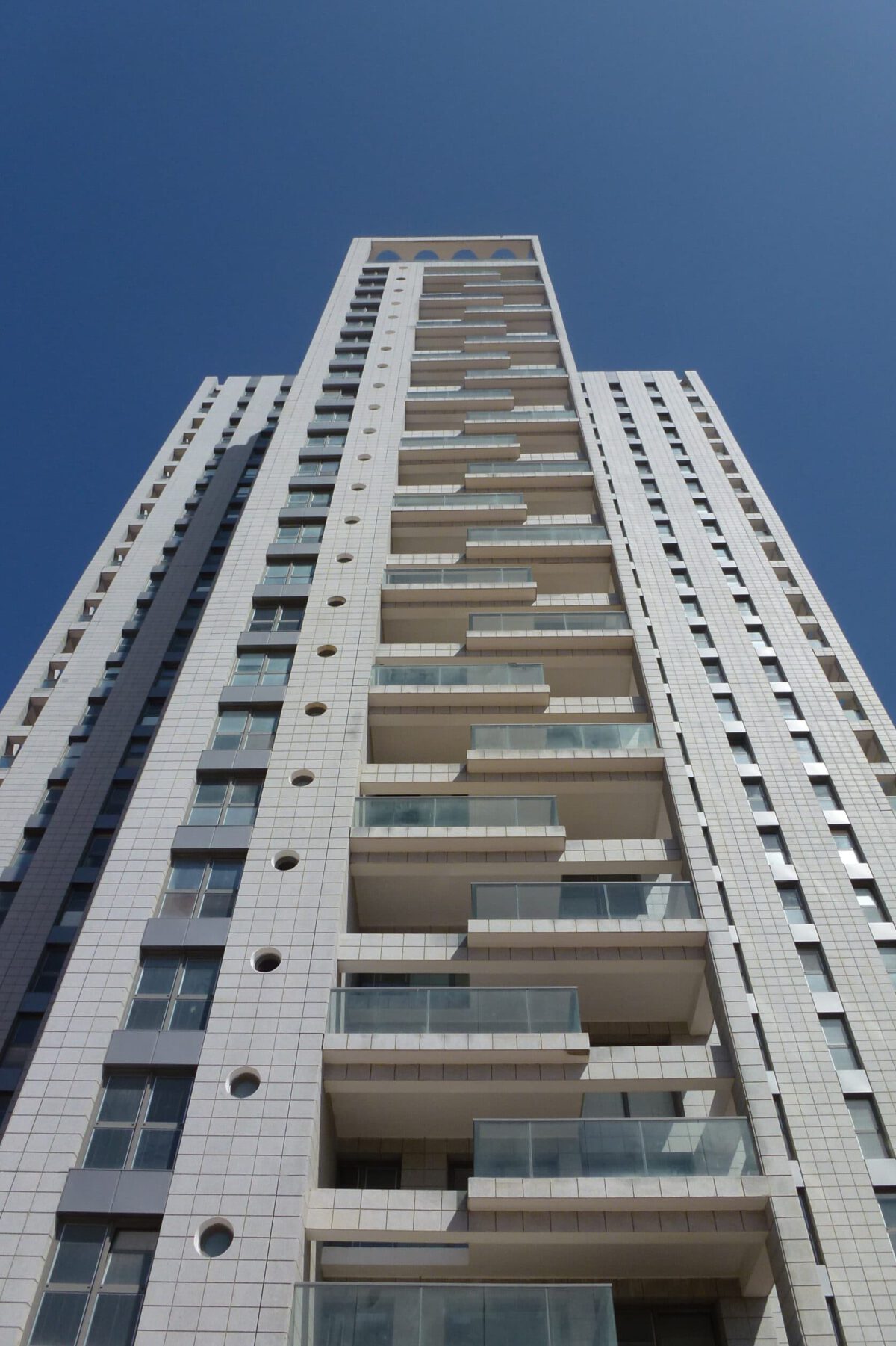 RESIDENTIAL TOWER GIVAT SHMUEL